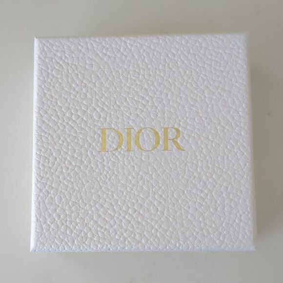 Dior Makeup Set Limited Edition-NIB - Picture 8 of 8